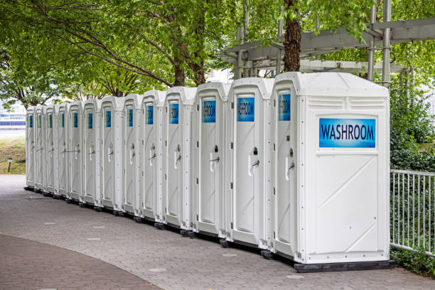 Best Standard Portable Toilet Rental  in Germantown, WI